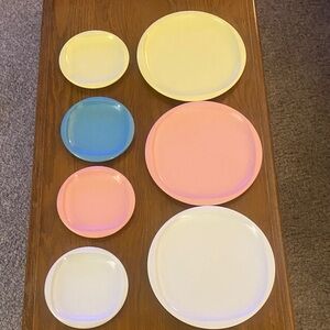 Bootonware.   3 dinner plates.  4 dessert plates
Preowned